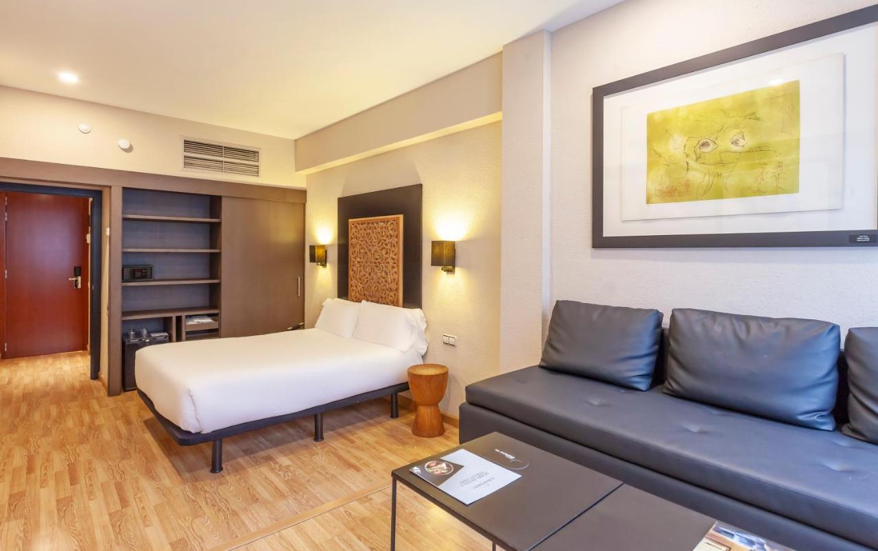 Hotel Derby Barcellona Esterno foto